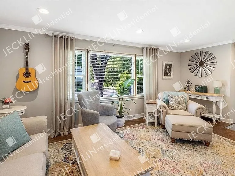 8410 Freestone Ave — Photo 5