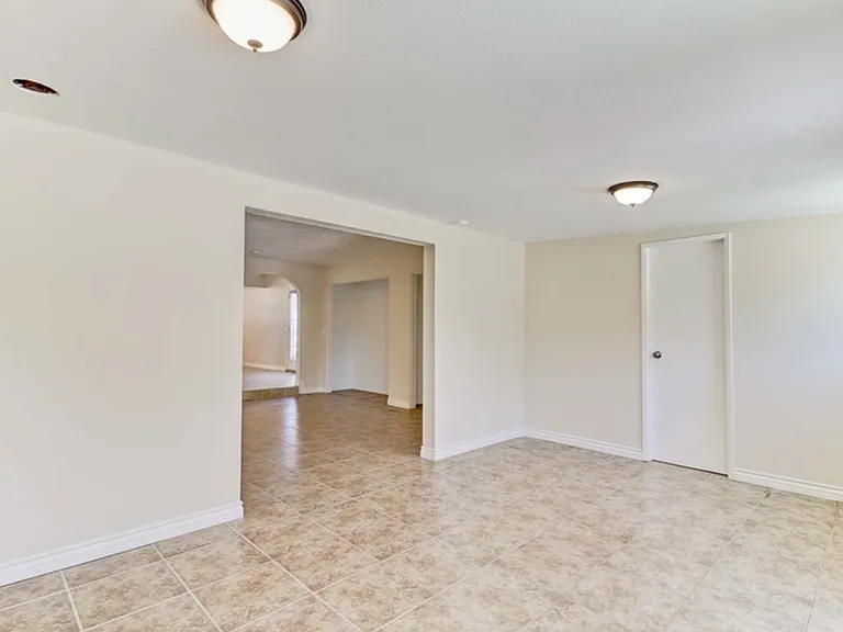16054 Grand Ave #B — Photo 13