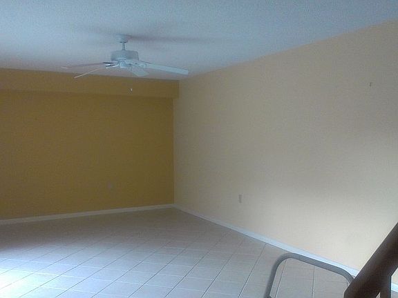 3rd image of 617 Buttonwood Ln