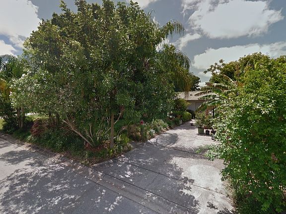 5th image of 3035 Oak Cove Dr