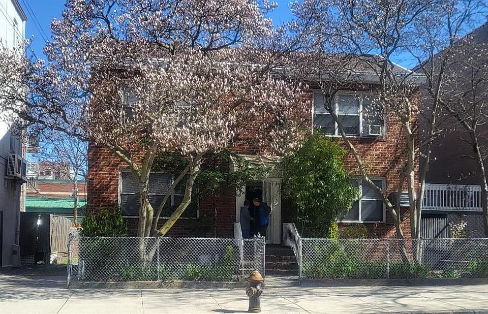 1st image of 609 Ovington Ave