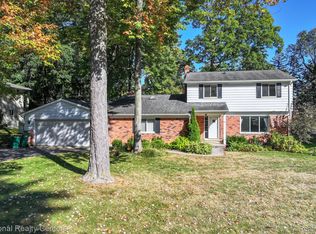 5662 Warbler Dr, Clarkston, MI