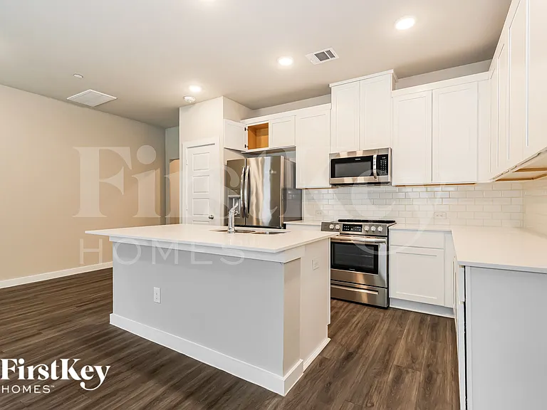 305 N Centro Cir — Photo 8