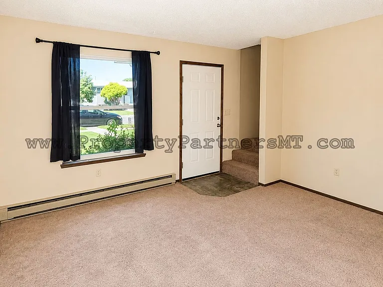 504 S 20th Ave — Photo 2