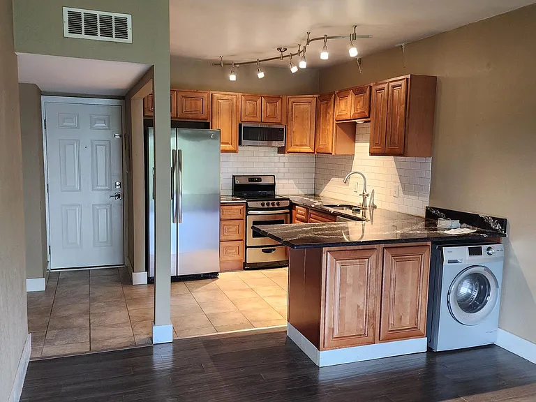 5709 Lyons View Pike #4105 — Photo 2