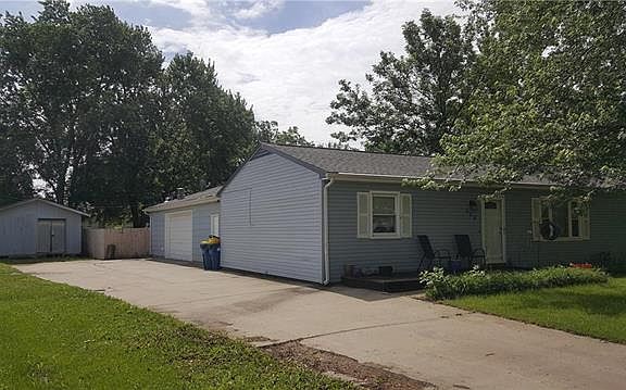 4th image of 428 Circle Dr
