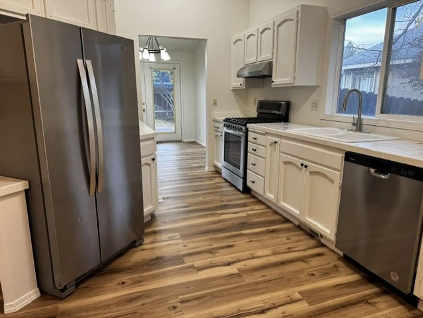 Single level home close to the hospital — Photo 4
