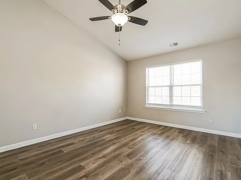 3323 Baseline Rd — Photo 10