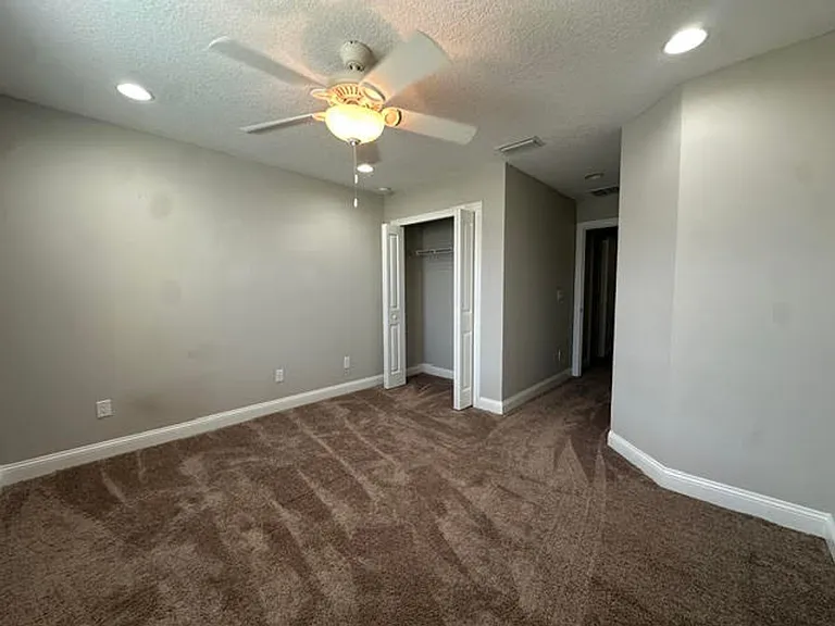 91 Richmond Dr — Photo 13
