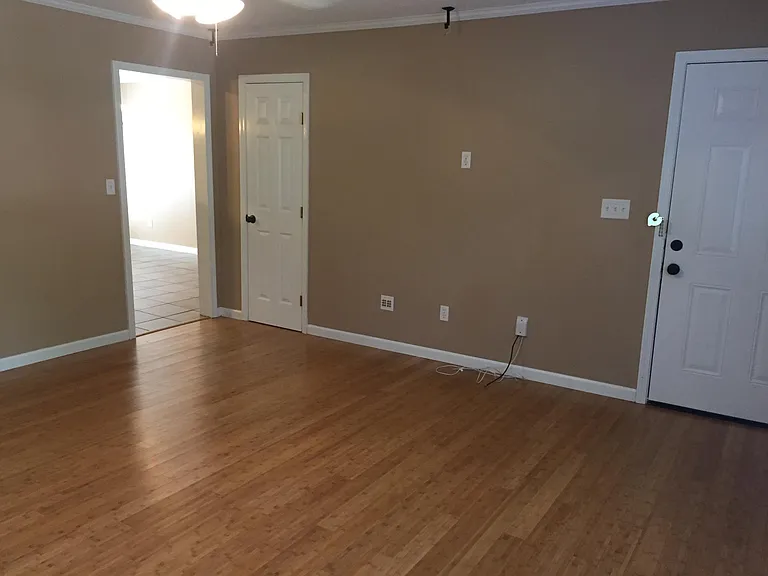 909 Whistler Ln — Photo 6