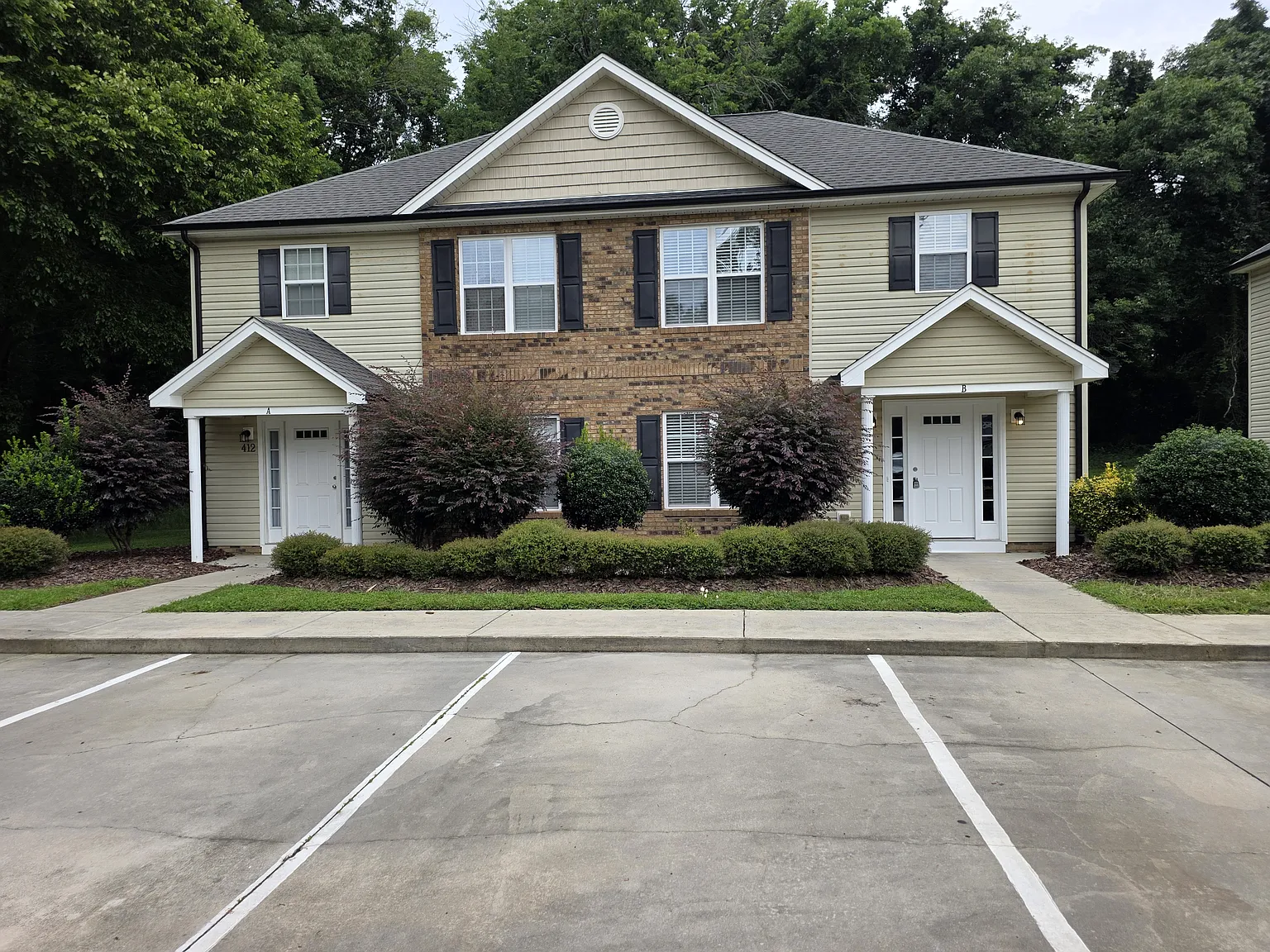 3 bed, 1242 sqft, $1,545 — Photo 1
