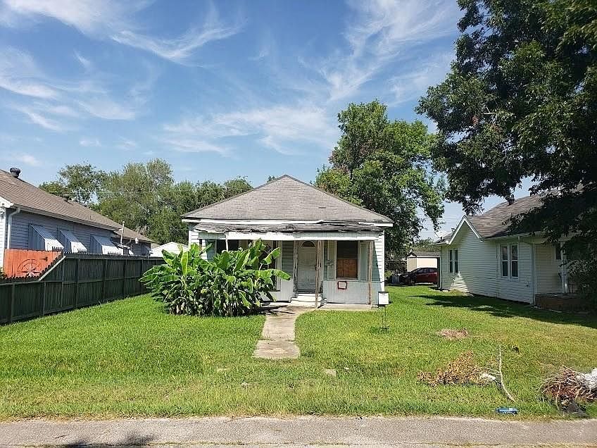 1st image of 845 13th St