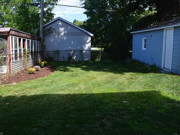4th image of 18701 Pasnow Ave