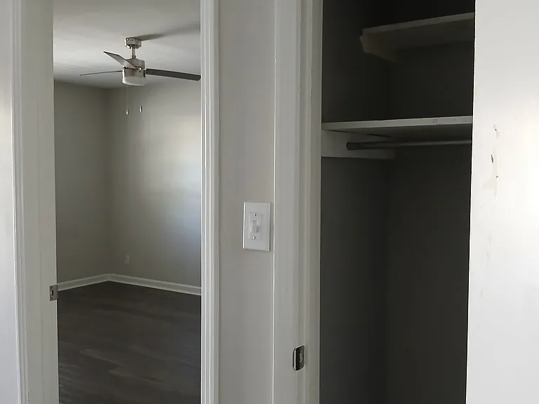120 Walnut St #23 — Photo 3
