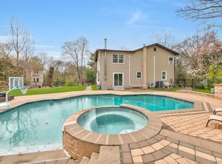 75 N Airmont Road, Suffern, NY 10901