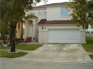 526 NW 157th Ln, Pembroke Pines, FL 33028