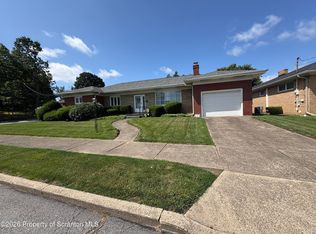 608 School St, Moosic, PA 18507