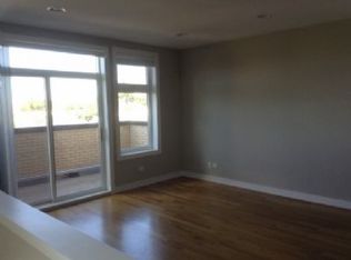 2527 W Fullerton Ave, Chicago, IL 60647