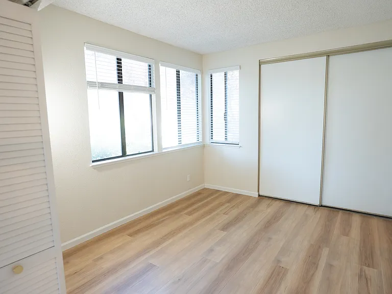 6496 Buena Vista Dr #A — Photo 23