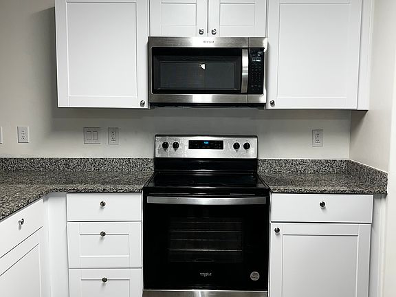 2nd image of 546 Citrus St