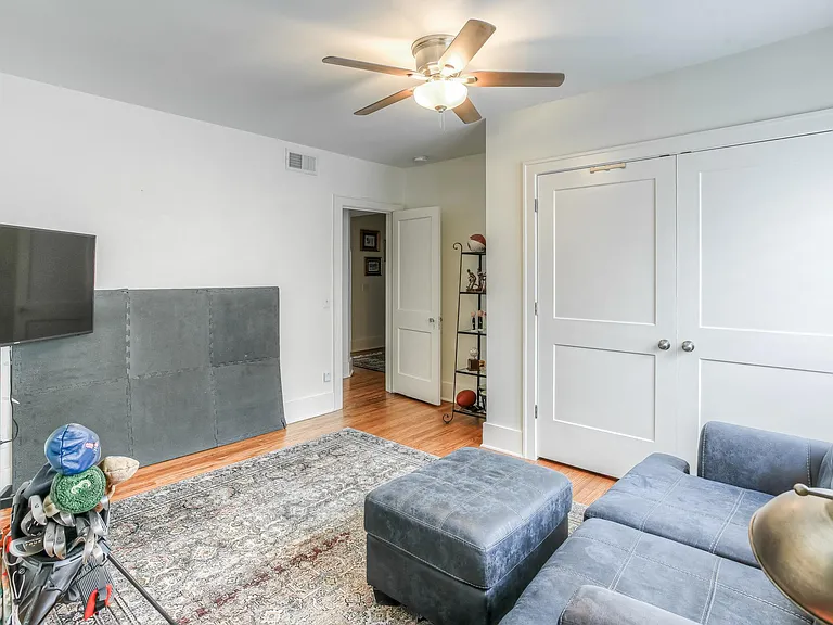 5101 Webster St — Photo 22