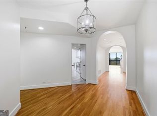 2660 Peachtree Rd NW APT 9G, Atlanta, GA 30305