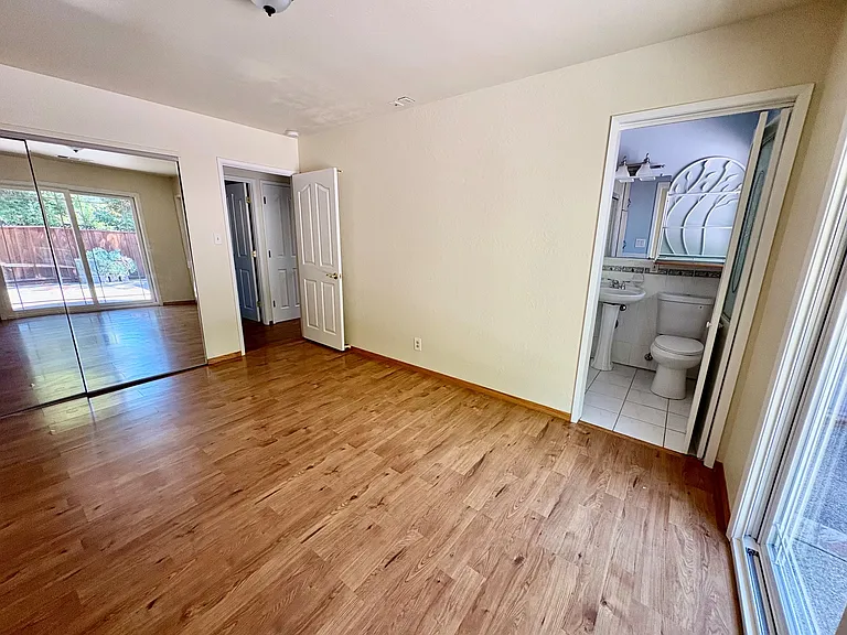 1160 Santa Lucia Dr — Photo 17