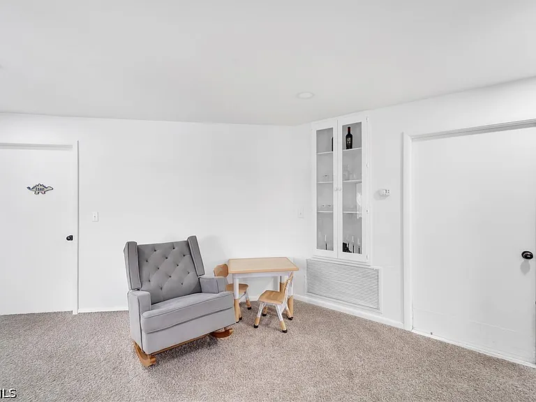 3271 Brooklyn Ave — Photo 25