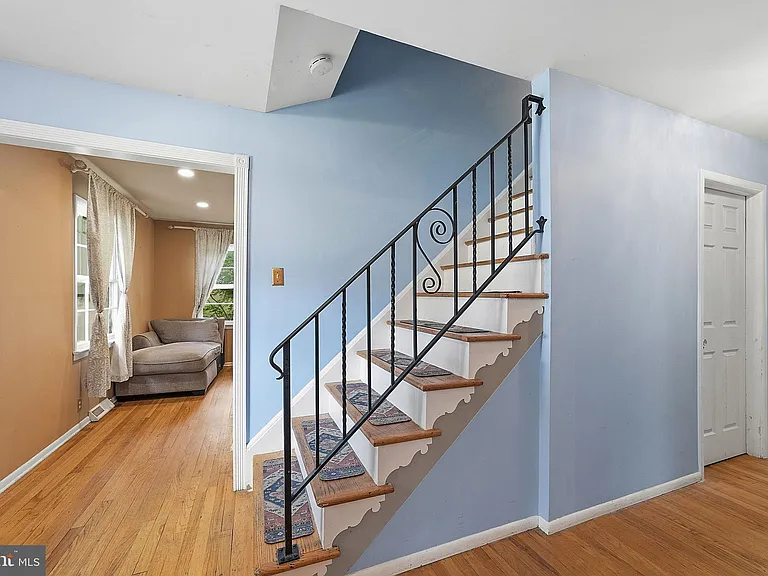 292 Glenn Ave — Photo 5