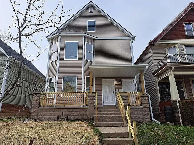 3431 N Vel R Phillips Ave — Photo 1
