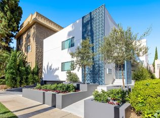 153 S Palm Dr APT 2, Beverly Hills, CA 90212
