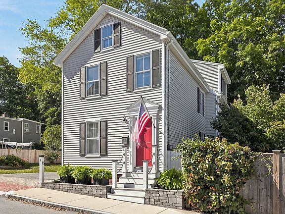 3rd image of 6 Merrill St