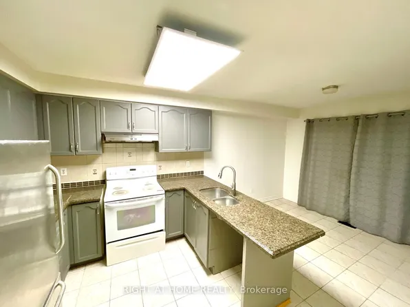 55 Velvet Grass Ln, Brampton, ON