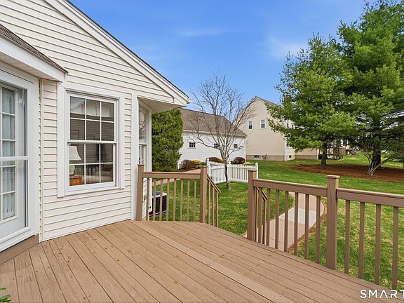 4th image of 42 Dunham Street #42