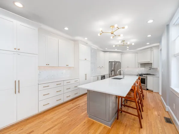 4 E Gittings St, Baltimore, MD 21230