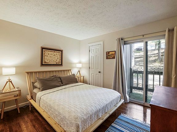 4th image of 9018 S Pointe Ridge Ln #10