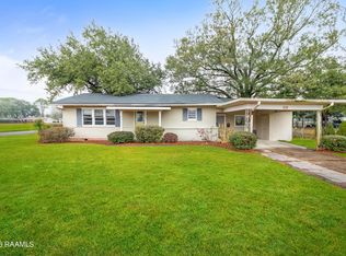 416 W Saint Paul St, Abbeville, LA 70510