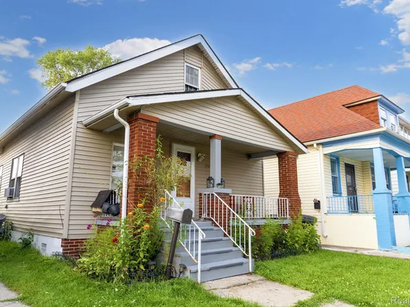 2951 W Burnside St N, Hamtramck, MI 48212