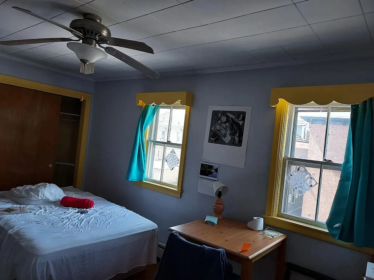 Building Photo - 281 Williams St #3