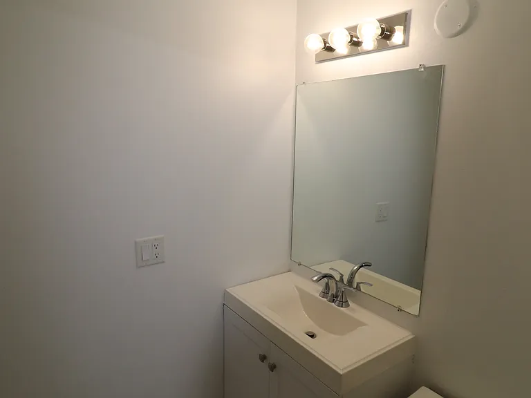 2548 N Southport Ave #2546-2R — Photo 5