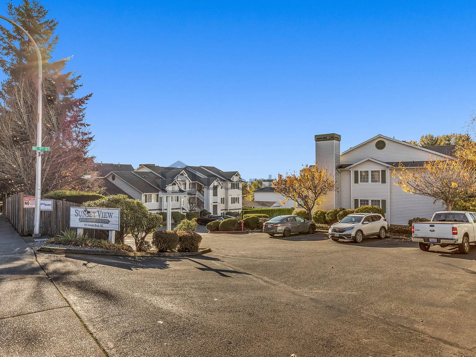 2 bed, 2.0 bath, 877 sqft, $2,200 — Photo 4