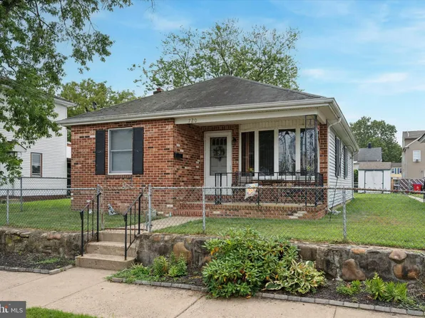 720 Corson St, Bristol, PA 19007