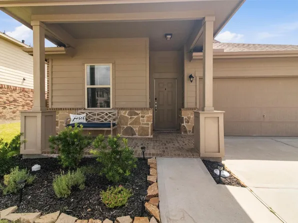 411 Walnut Branch Dr, Baytown, TX 77523