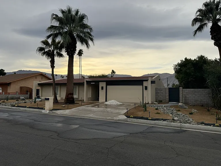 45685 Mountain View Ave — Photo 30