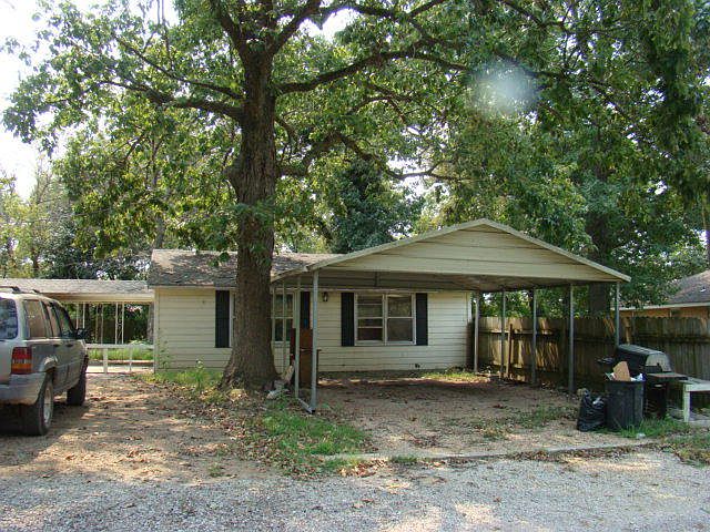 2nd image of 305 Alta Vista Dr
