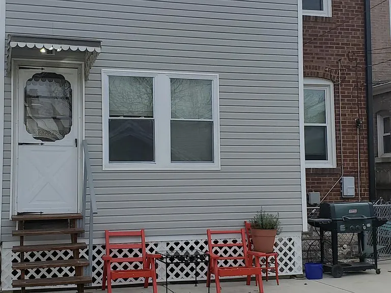 4945 Devonshire Ave #A — Photo 15