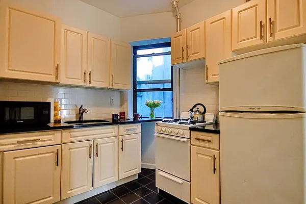 Rented by MetroNest | media 35