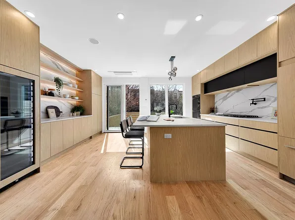 290 19th St, Brooklyn, NY 11215