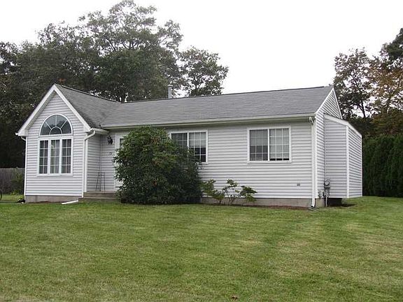 3rd image of 79 Peaked Rock Rd