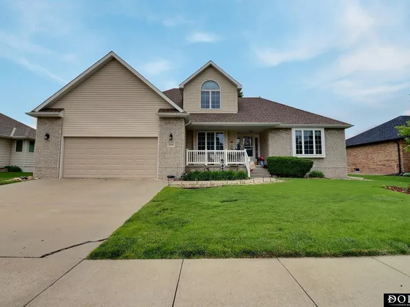 2750 Park Place Dr, Fremont, NE 68025
